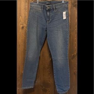 Cap skinny jeans SIZE 10